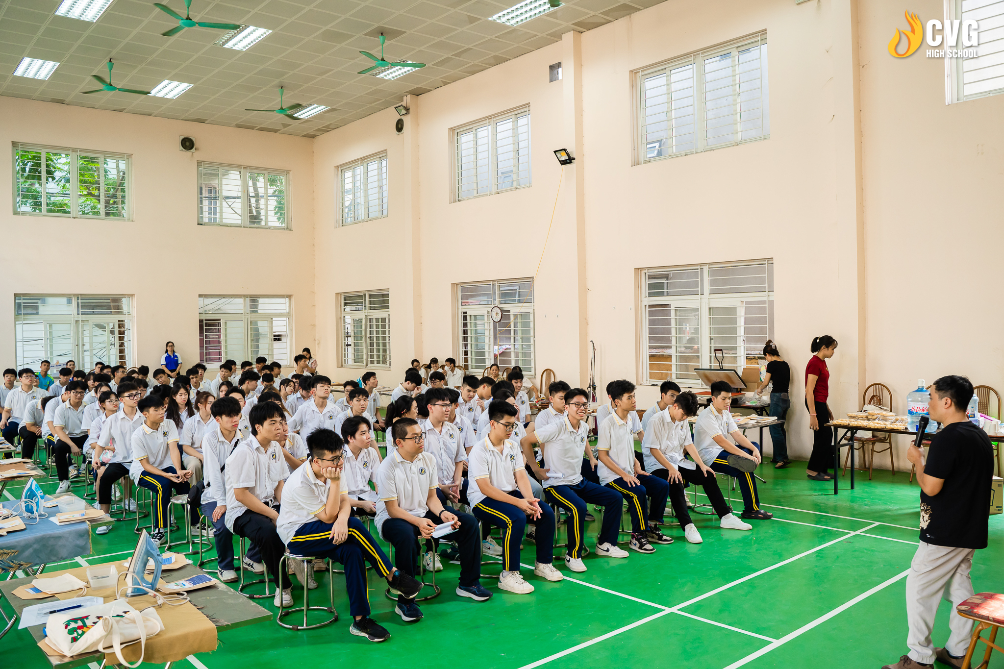 Các CVHSer được lắng nghe câu chuyện khởi nghiệp ý nghĩa từ Founder Lê Việt Cường - Nhà sáng lập và vận hành doanh nghiệp Vụn Art Các CVHSer được lắng nghe câu chuyện khởi nghiệp ý nghĩa từ Founder Lê Việt Cường - Nhà sáng lập và vận hành doanh nghiệp Vụn Art