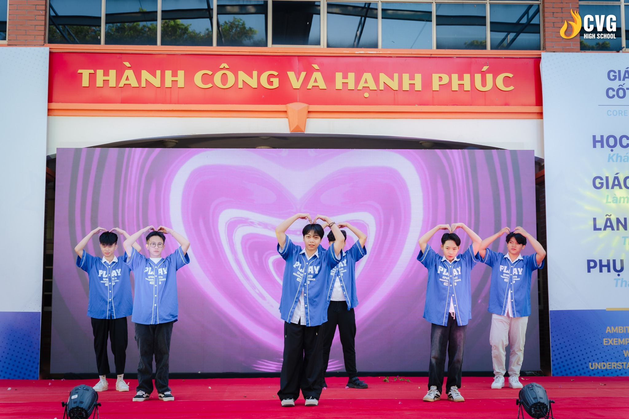Những tiết mục văn nghệ sôi động được các CVHSer biểu diễn trong ngày tri ân Những tiết mục văn nghệ sôi động được các CVHSer biểu diễn trong ngày tri ân