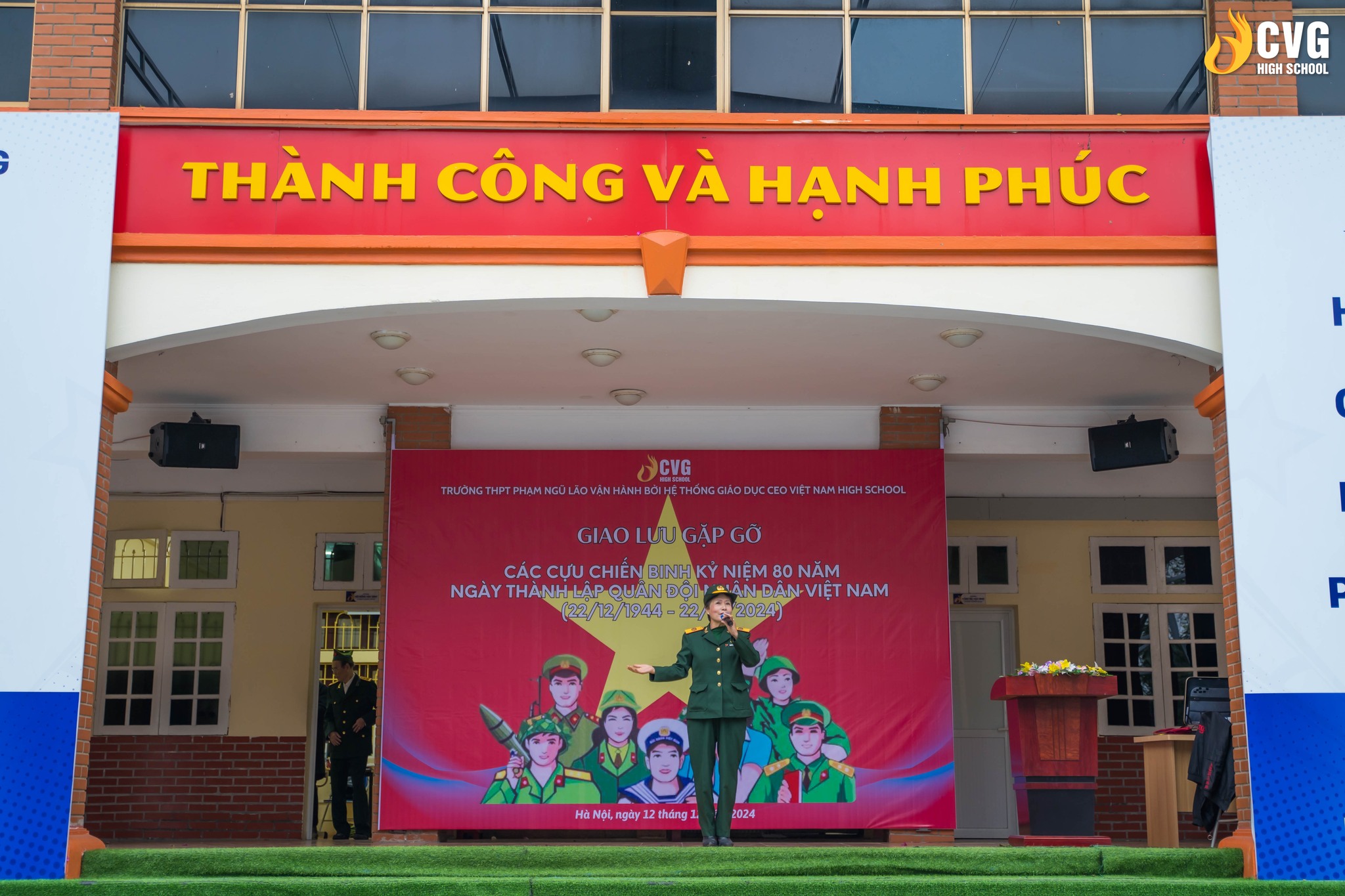 Ca sĩ Hồng Nhung - Nguyên diễn viên của Tổng cục Hậu cần mang đến CEO Việt Nam High School những lời ca hào hùng, khích lệ tinh thần dân tộc, lòng yêu nước cho lớp trẻ Ca sĩ Hồng Nhung - Nguyên diễn viên của Tổng cục Hậu cần mang đến CEO Việt Nam High School những lời ca hào hùng, khích lệ tinh thần dân tộc, lòng yêu nước cho lớp trẻ